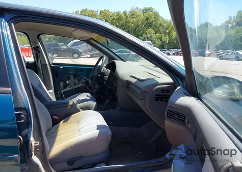 1995 Dodge Intrepid z USA, uszkodzony, nr VIN 1B3HD46T6SF545976